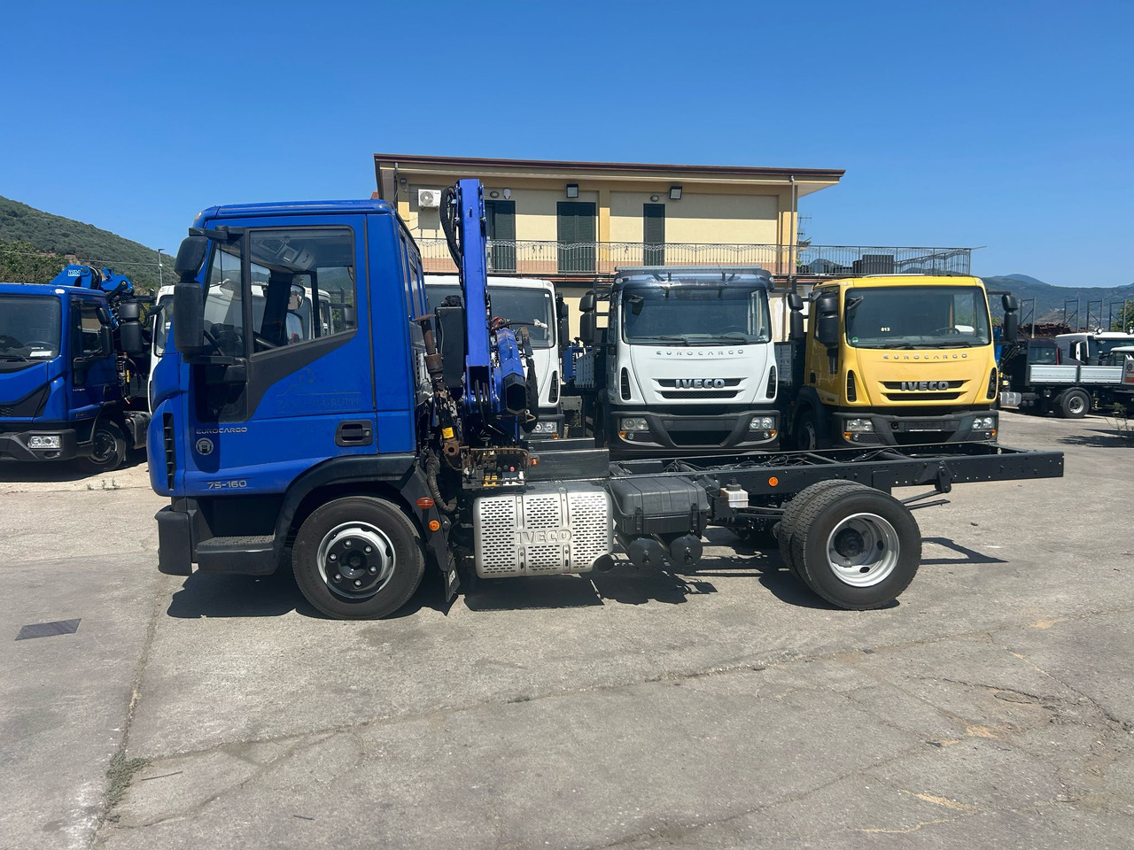 IVECO EUROCARGO 75-160 - Kraanaga veoauto, Kraanaga veoauto: pilt 2 IVECO EUROCARGO 75-160 - Kraanaga veoauto, Kraanaga veoauto: pilt 2