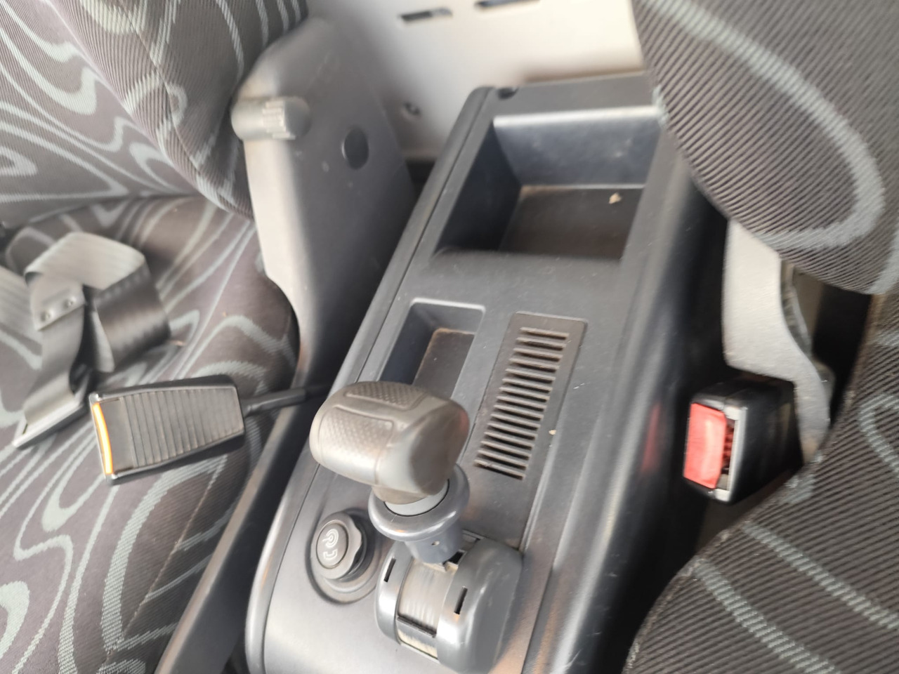 Madelveok/ Platvormveok IVECO EUROCARGO 75E18: pilt 8