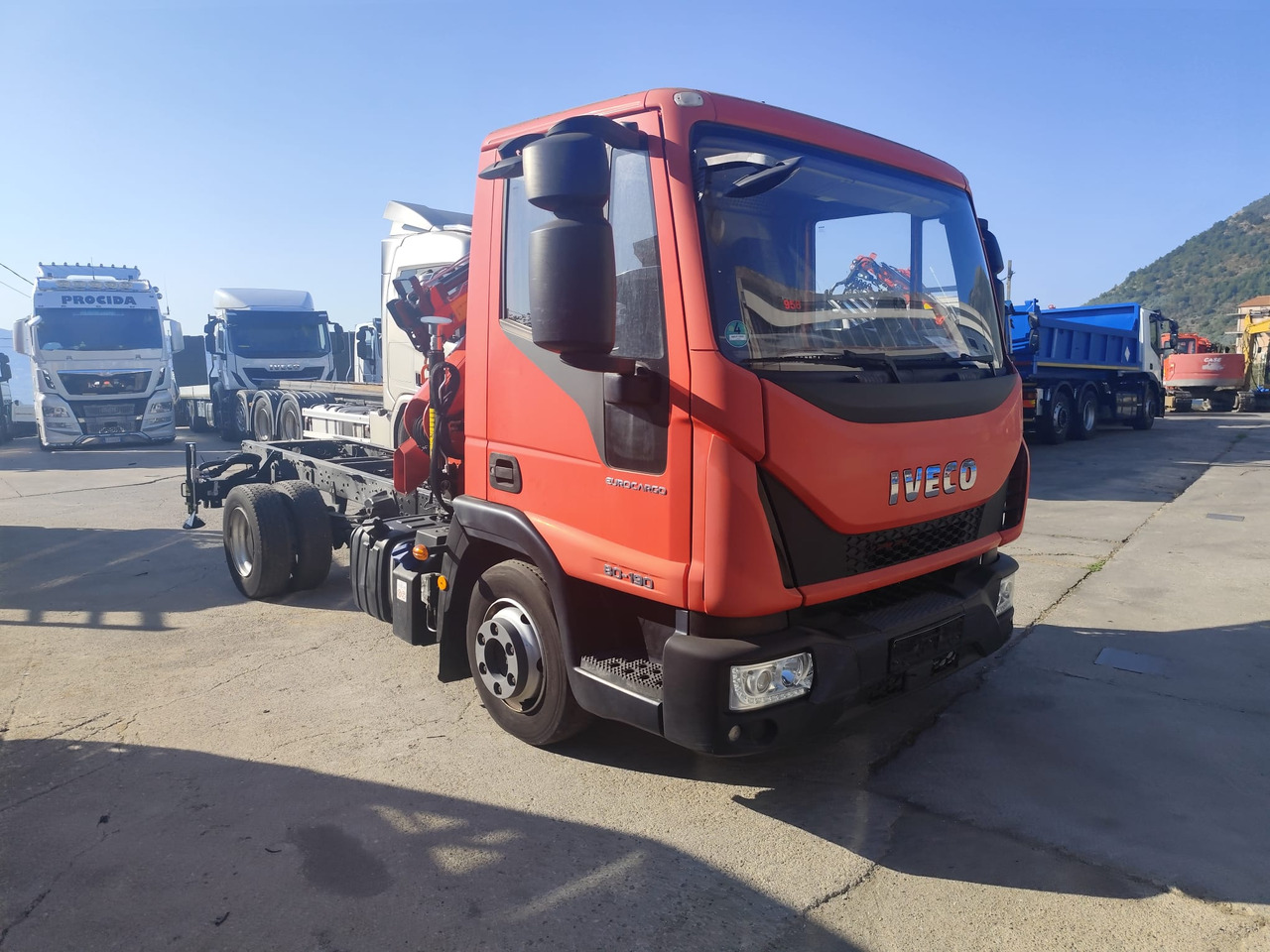 IVECO EUROCARGO 80-190 - Kraanaga veoauto: pilt 1 IVECO EUROCARGO 80-190 - Kraanaga veoauto: pilt 1