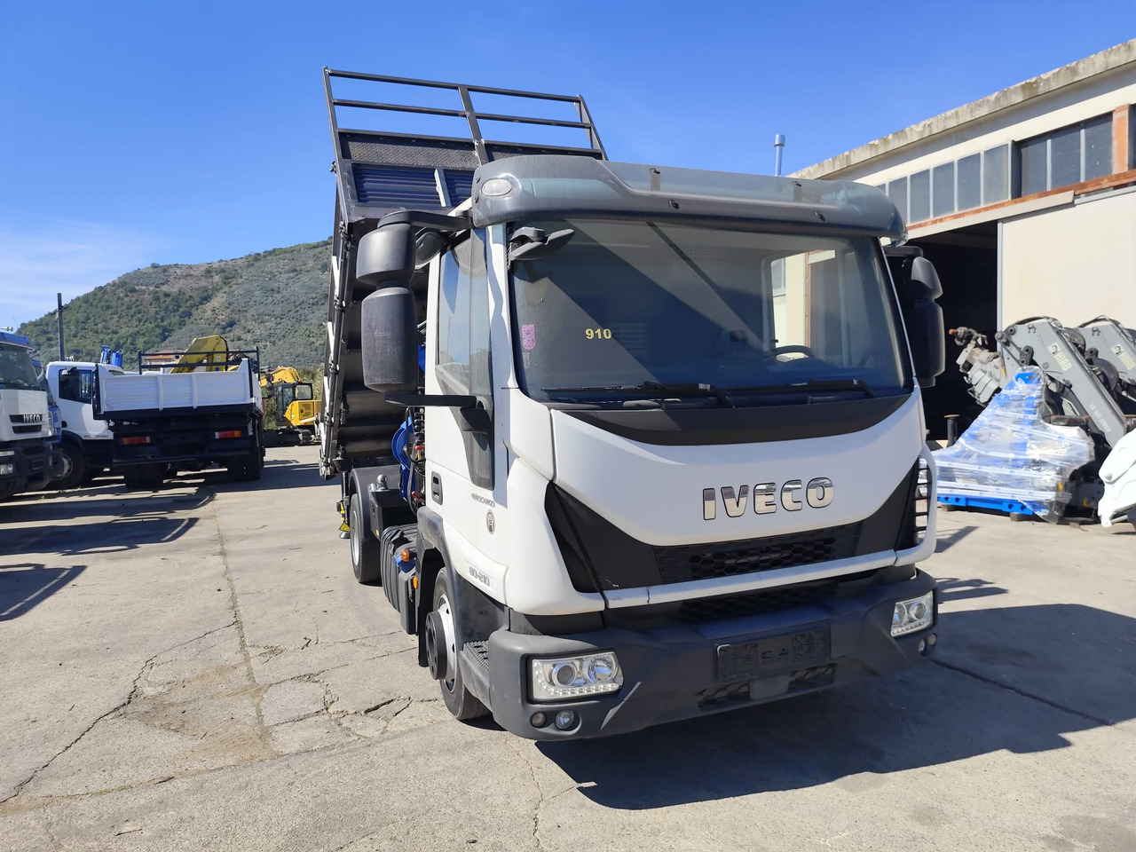 IVECO EUROCARGO 80-210 - Kraanaga veoauto: pilt 5 IVECO EUROCARGO 80-210 - Kraanaga veoauto: pilt 5