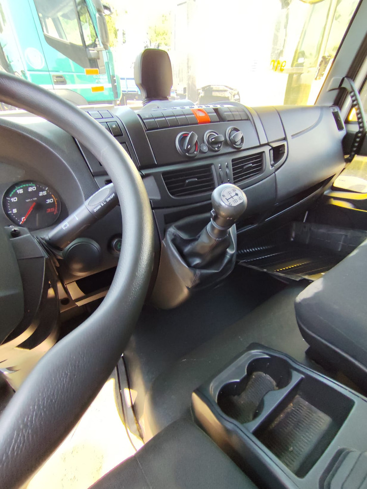IVECO EUROCARGO 80-210 - Kabiinišassiiga veoauto: pilt 4 IVECO EUROCARGO 80-210 - Kabiinišassiiga veoauto: pilt 4