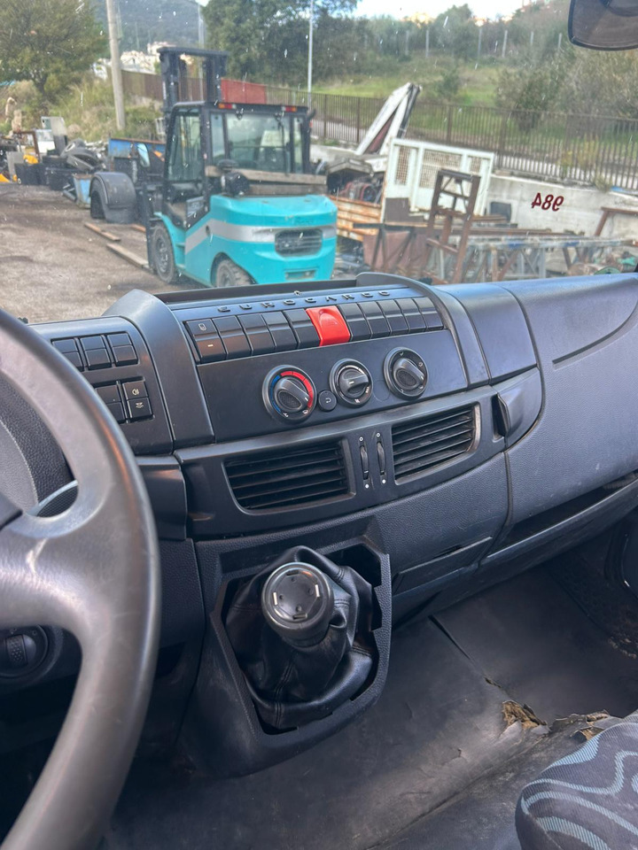 IVECO EUROCARGO 80E18 - Kraanaga veoauto, Kallurauto: pilt 4 IVECO EUROCARGO 80E18 - Kraanaga veoauto, Kallurauto: pilt 4