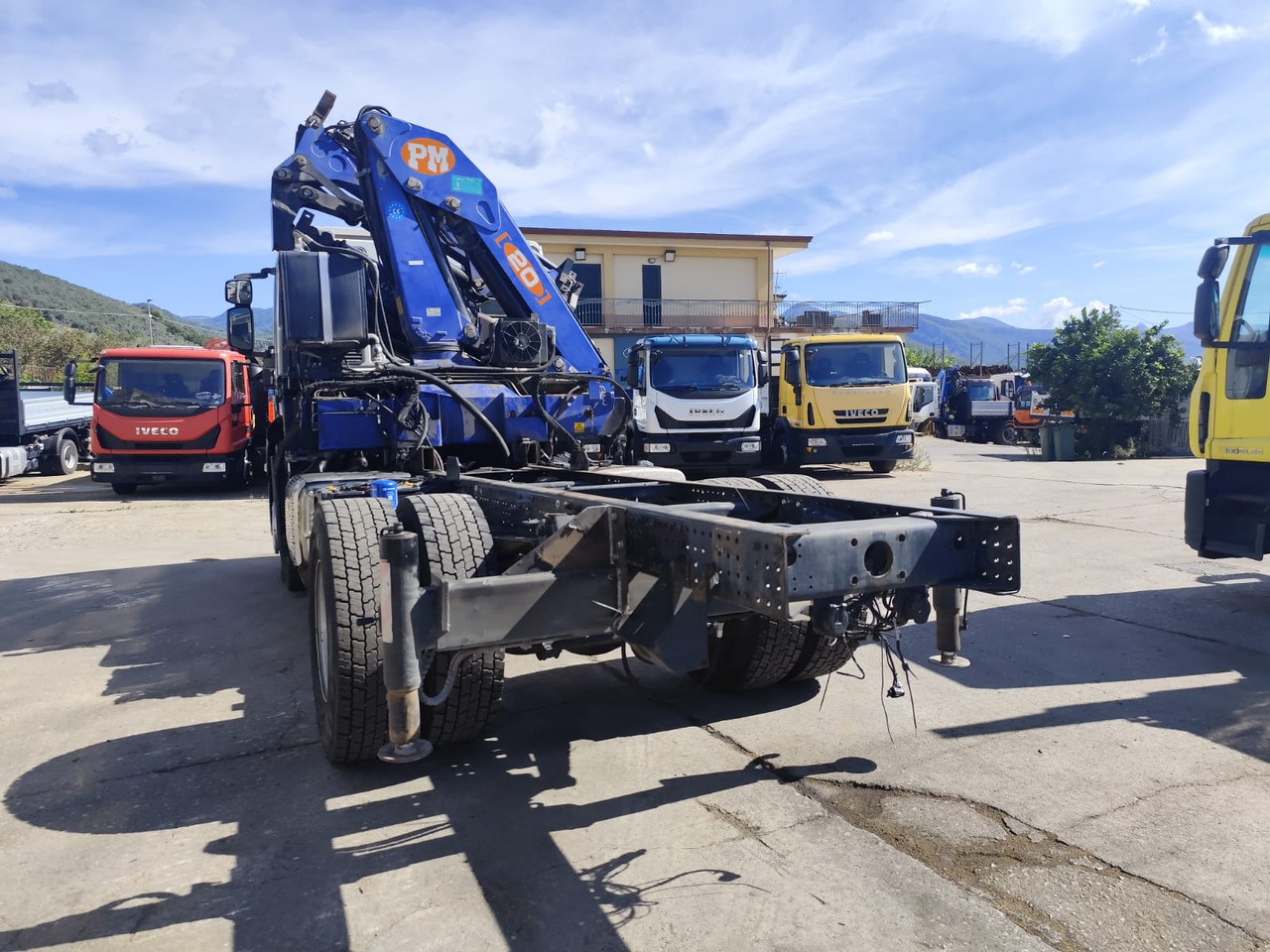 IVECO STRALIS 190S31 - Kraanaga veoauto: pilt 4 IVECO STRALIS 190S31 - Kraanaga veoauto: pilt 4