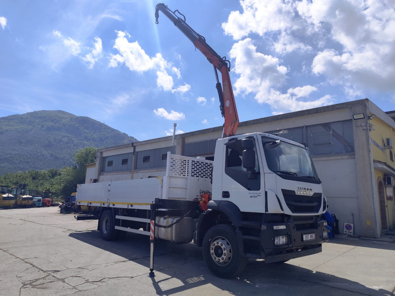 IVECO STRALIS 190S31 - Kraanaga veoauto: pilt 4 IVECO STRALIS 190S31 - Kraanaga veoauto: pilt 4