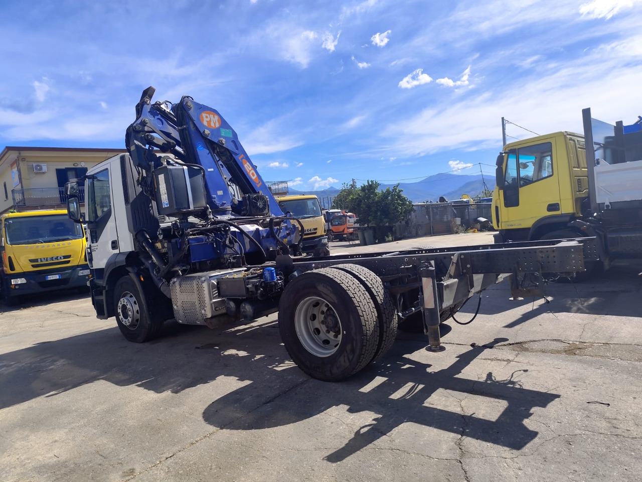 IVECO STRALIS 190S31 - Kraanaga veoauto: pilt 3 IVECO STRALIS 190S31 - Kraanaga veoauto: pilt 3