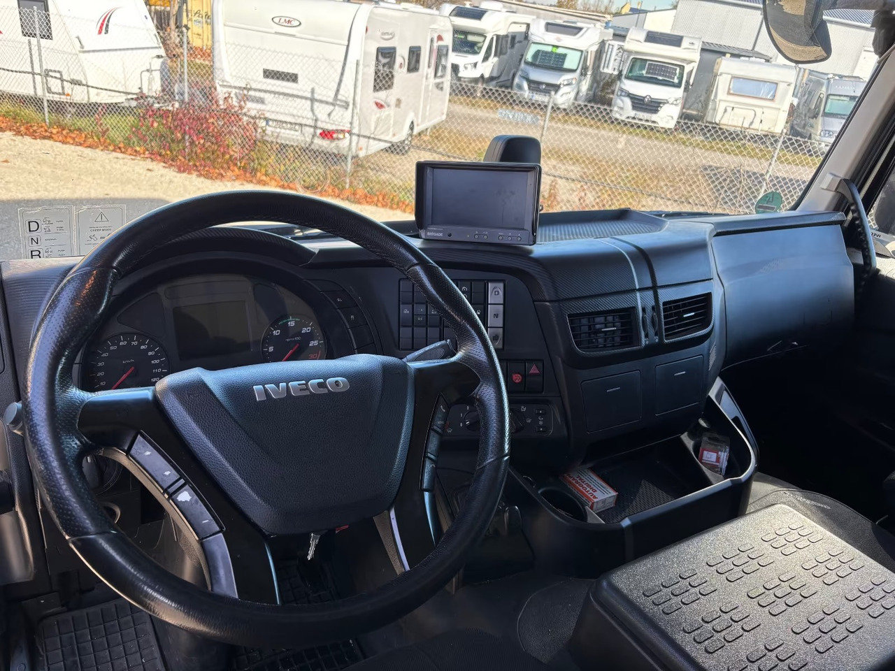 IVECO STRALIS 260S36 - Kasti veoauto: pilt 3 IVECO STRALIS 260S36 - Kasti veoauto: pilt 3