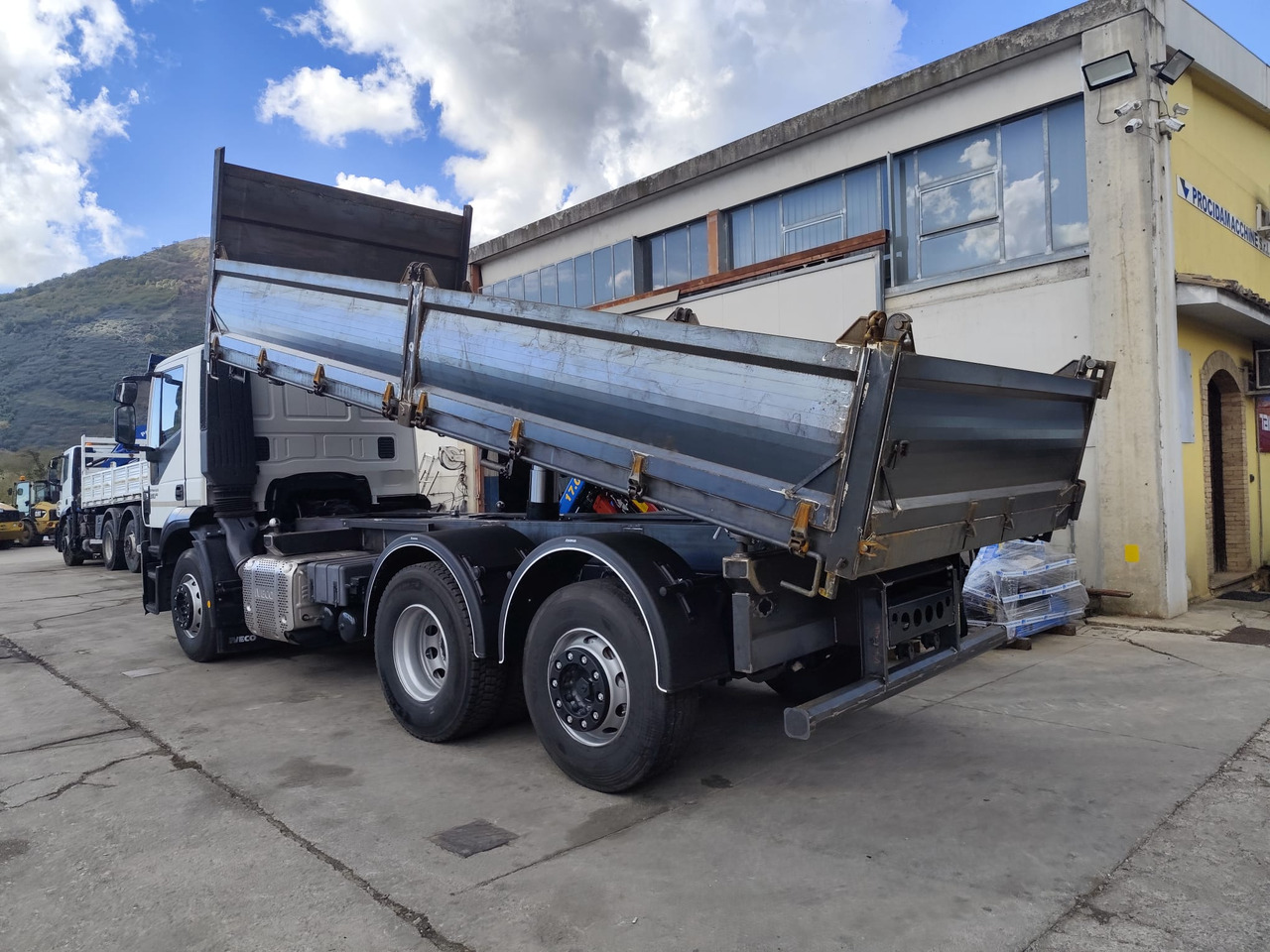 IVECO STRALIS AD 260S31 XP liising IVECO STRALIS AD 260S31 XP: pilt 17 IVECO STRALIS AD 260S31 XP liising IVECO STRALIS AD 260S31 XP: pilt 17