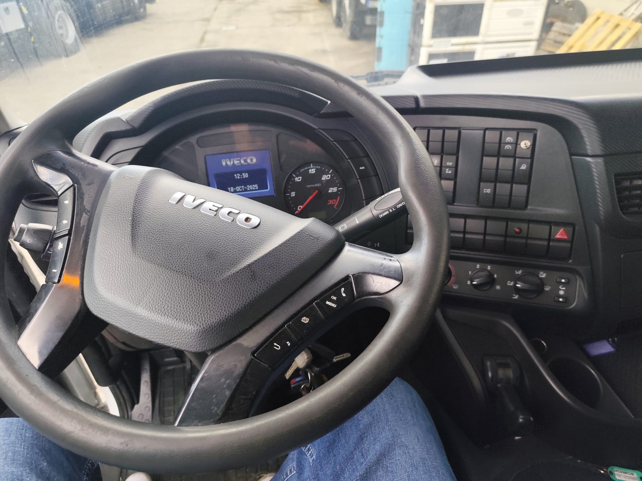 IVECO STRALIS AD 260S31 XP liising IVECO STRALIS AD 260S31 XP: pilt 28 IVECO STRALIS AD 260S31 XP liising IVECO STRALIS AD 260S31 XP: pilt 28