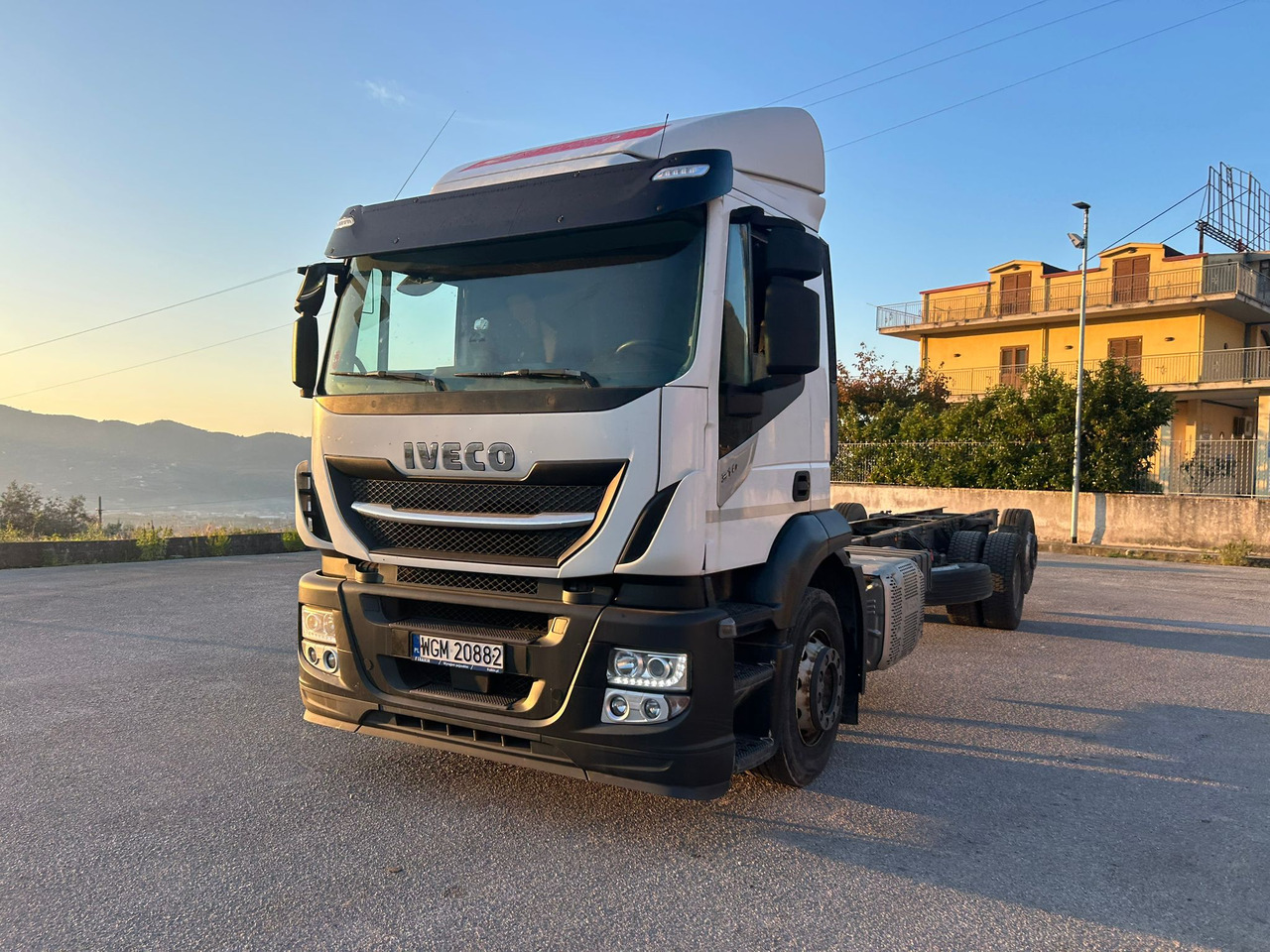 IVECO STRALIS AD 260S31 XP - Kabiinišassiiga veoauto: pilt 1 IVECO STRALIS AD 260S31 XP - Kabiinišassiiga veoauto: pilt 1
