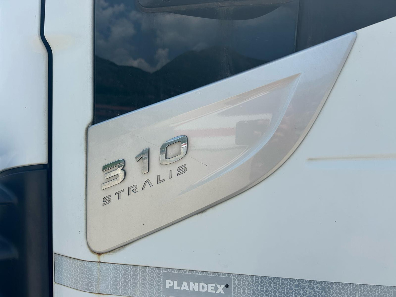 IVECO STRALIS AD 260S31 Y/P - Kallurauto, Kraanaga veoauto: pilt 2 IVECO STRALIS AD 260S31 Y/P - Kallurauto, Kraanaga veoauto: pilt 2