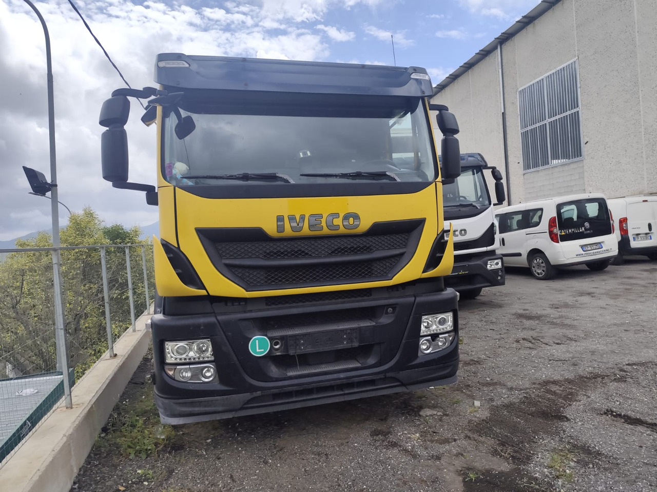 Kabiinišassiiga veoauto IVECO STRALIS HI-STREET AD190S42: pilt 13