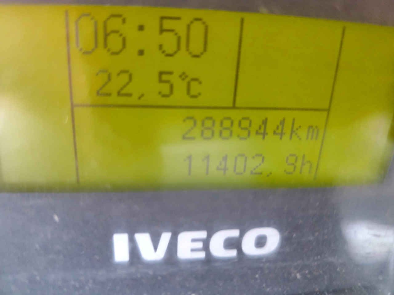 IVECO TRAKKER 190T36 - Kraanaga veoauto: pilt 3 IVECO TRAKKER 190T36 - Kraanaga veoauto: pilt 3