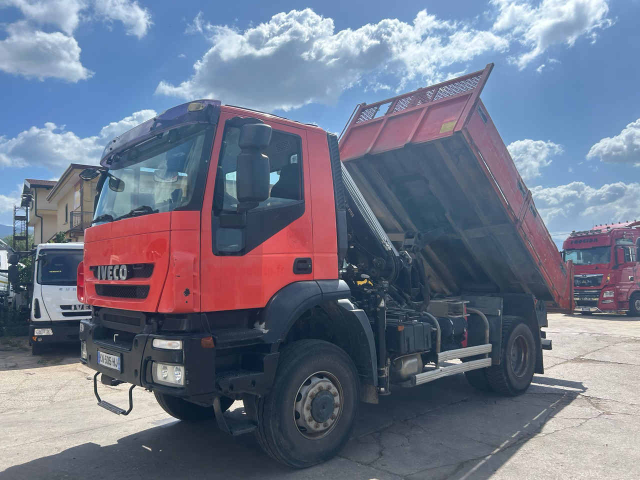 IVECO TRAKKER 190T36 - Kraanaga veoauto: pilt 1 IVECO TRAKKER 190T36 - Kraanaga veoauto: pilt 1