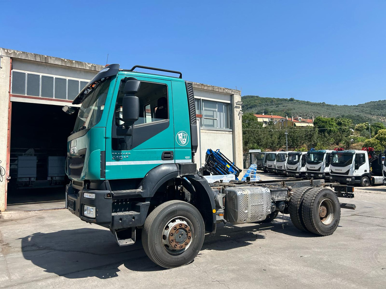 IVECO TRAKKER 190T41 - Kabiinišassiiga veoauto: pilt 1 IVECO TRAKKER 190T41 - Kabiinišassiiga veoauto: pilt 1