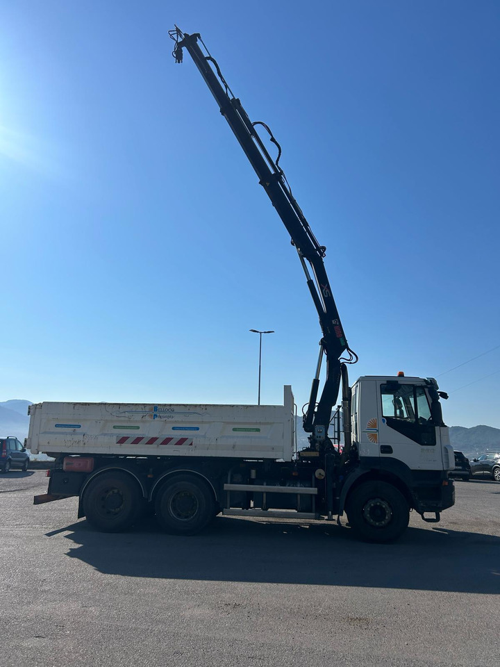 IVECO TRAKKER 260T36 - Kraanaga veoauto: pilt 2 IVECO TRAKKER 260T36 - Kraanaga veoauto: pilt 2