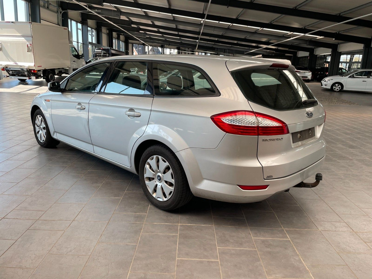 Ford Mondeo Turnier Trend / AHK / 8-fach Bereift - Auto: pilt 5 Ford Mondeo Turnier Trend / AHK / 8-fach Bereift - Auto: pilt 5