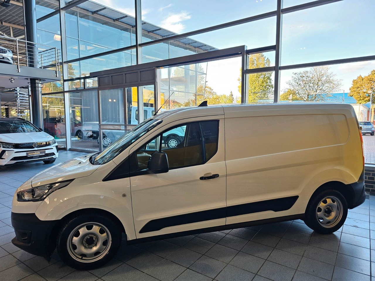 Ford Transit Connect Kasten lang - Auto: pilt 4 Ford Transit Connect Kasten lang - Auto: pilt 4