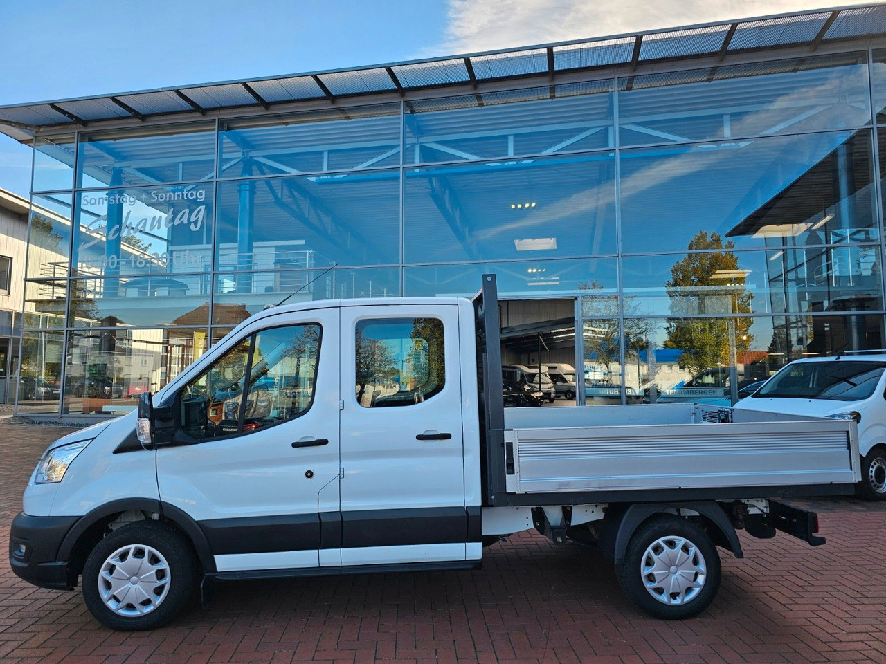 Ford Transit Pritsche 310 DoKa AHK Klima 7 Sitzer - Madelauto, Meeskonnaauto: pilt 2 Ford Transit Pritsche 310 DoKa AHK Klima 7 Sitzer - Madelauto, Meeskonnaauto: pilt 2
