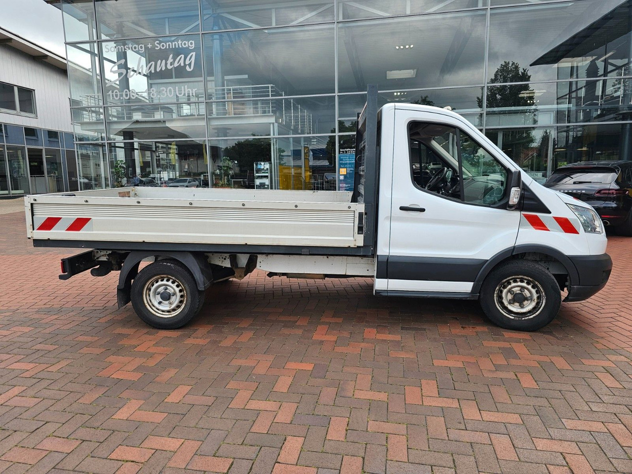 Ford Transit Pritsche 350 L2 Einzelkabine Motorschade - Madelauto: pilt 2 Ford Transit Pritsche 350 L2 Einzelkabine Motorschade - Madelauto: pilt 2
