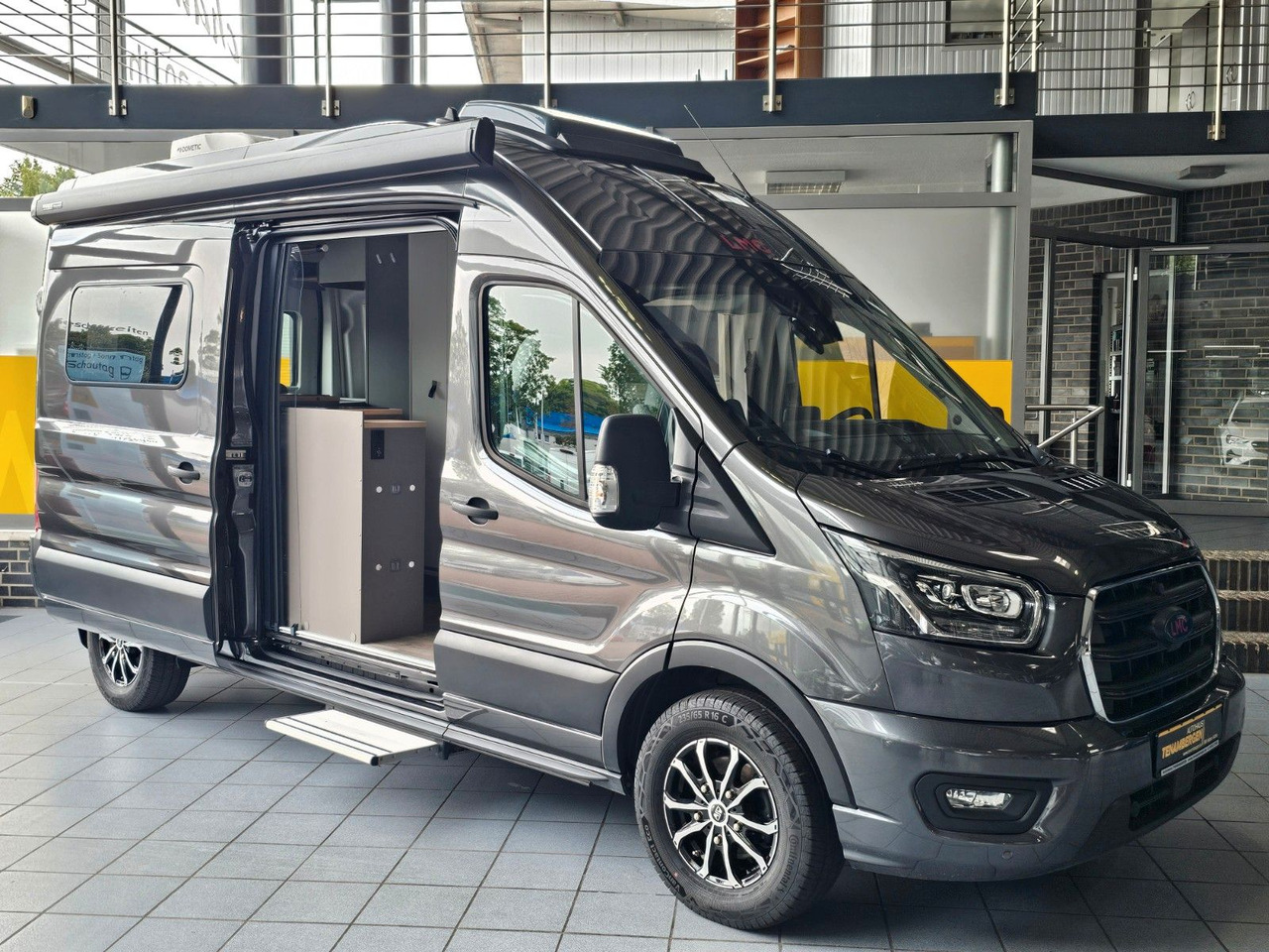 LMC Innovan 590 Standklima Solar WC Markise ACC AHK - Campervan: pilt 4 LMC Innovan 590 Standklima Solar WC Markise ACC AHK - Campervan: pilt 4