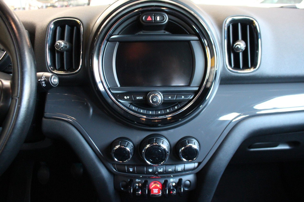 Auto MINI Cooper D Countryman Pepper Navi Klimaaut. PDC: pilt 15