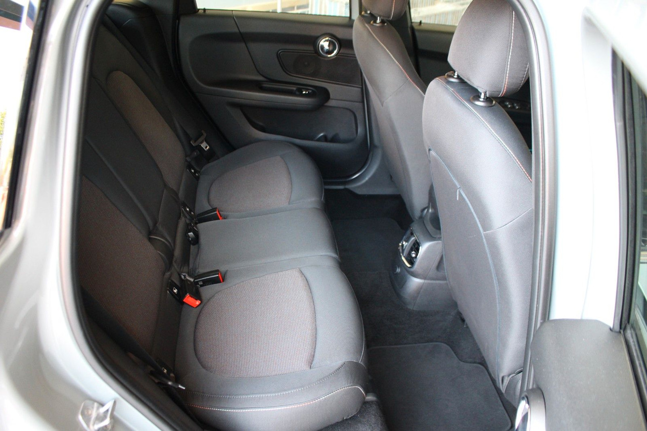 Auto MINI Cooper D Countryman Pepper Navi Klimaaut. PDC: pilt 9