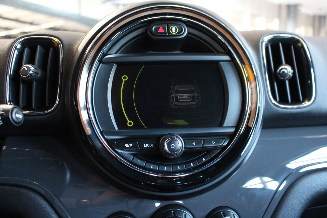 Auto MINI Cooper D Countryman Pepper Navi Klimaaut. PDC: pilt 20