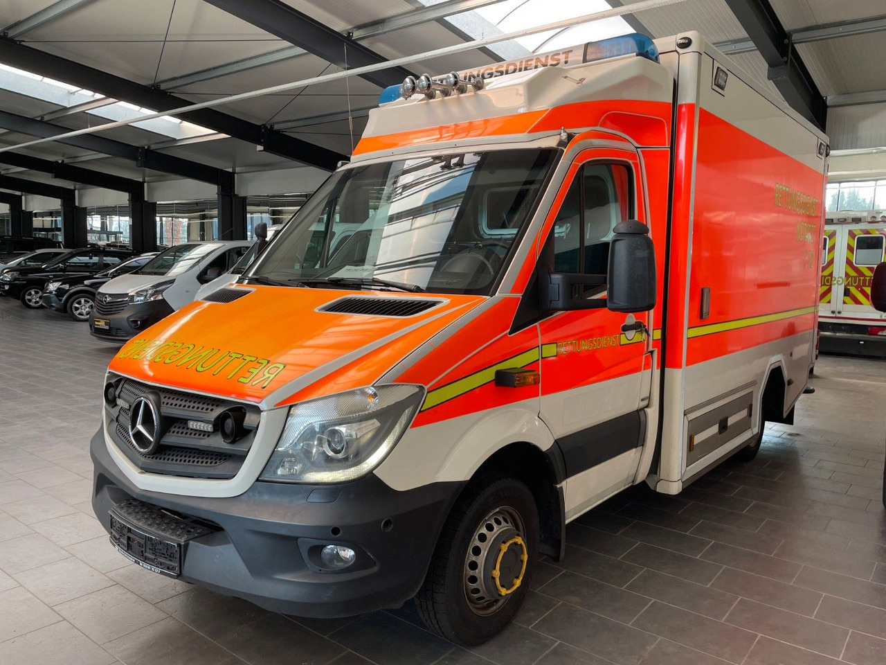 Mercedes-Benz Sprinter II Rettungswagen 519 CDI - Auto: pilt 2 Mercedes-Benz Sprinter II Rettungswagen 519 CDI - Auto: pilt 2
