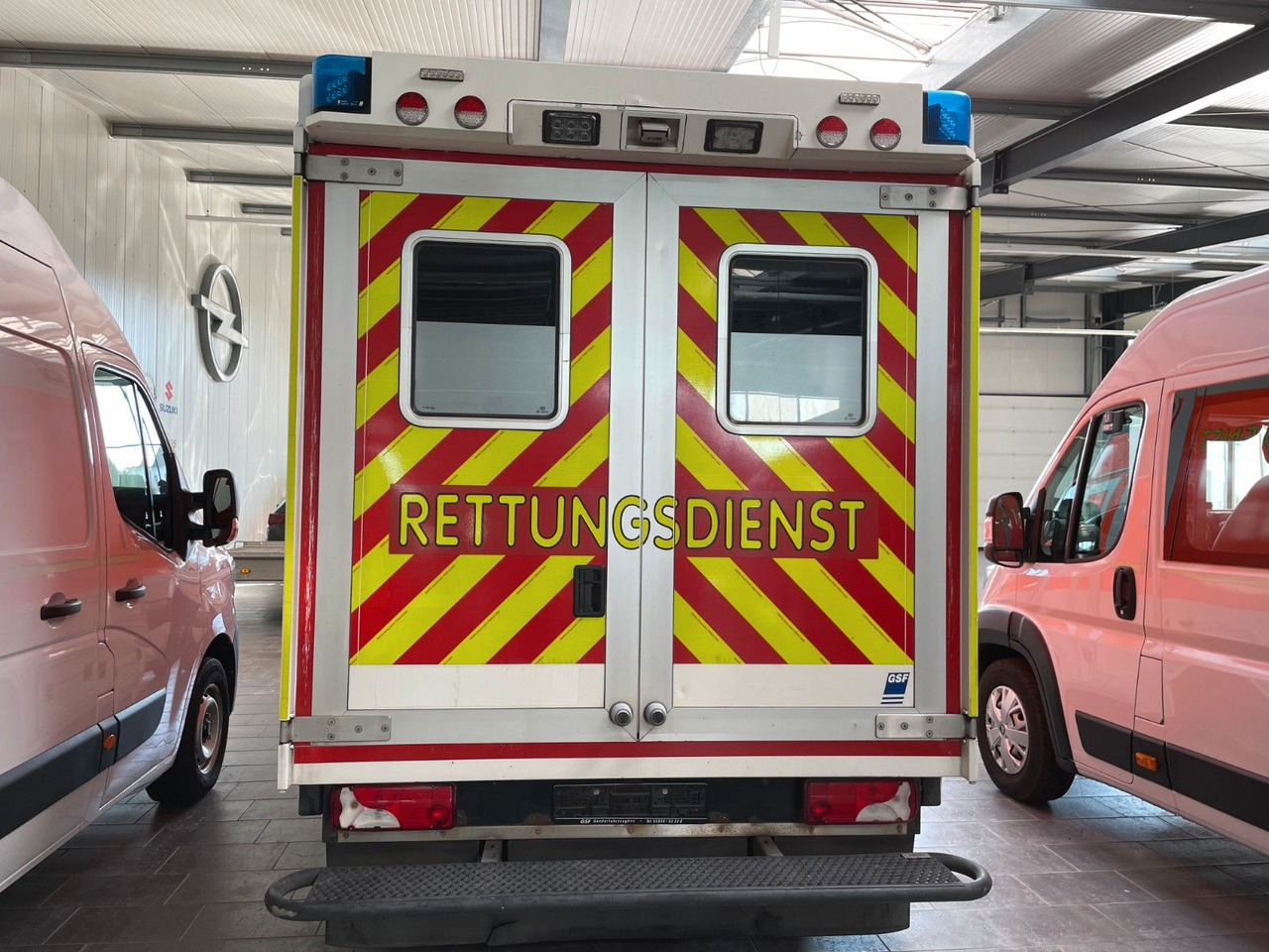Mercedes-Benz Sprinter II Rettungswagen 519 CDI - Auto: pilt 3 Mercedes-Benz Sprinter II Rettungswagen 519 CDI - Auto: pilt 3