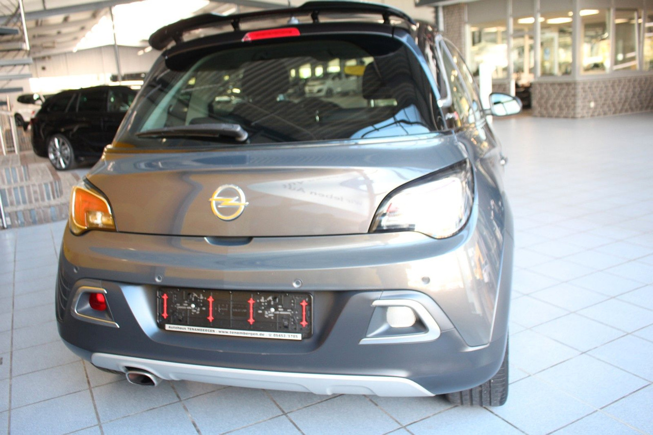 Opel Adam Rocks S Unlimited IntelliLink PDC 18" - Sedaan: pilt 4 Opel Adam Rocks S Unlimited IntelliLink PDC 18" - Sedaan: pilt 4