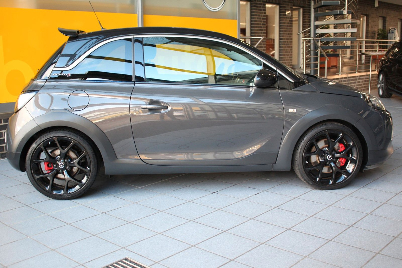 Opel Adam Rocks S Unlimited IntelliLink PDC 18" - Sedaan: pilt 3 Opel Adam Rocks S Unlimited IntelliLink PDC 18" - Sedaan: pilt 3