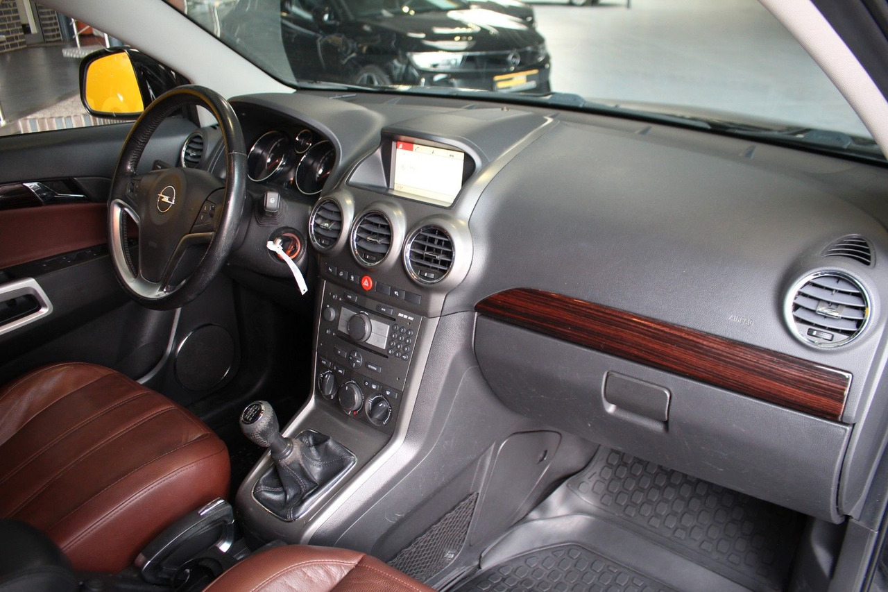 Opel Antara Cosmo 4x4 Navi AHK AT-Motor & Getriebe - Maastur: pilt 4 Opel Antara Cosmo 4x4 Navi AHK AT-Motor & Getriebe - Maastur: pilt 4