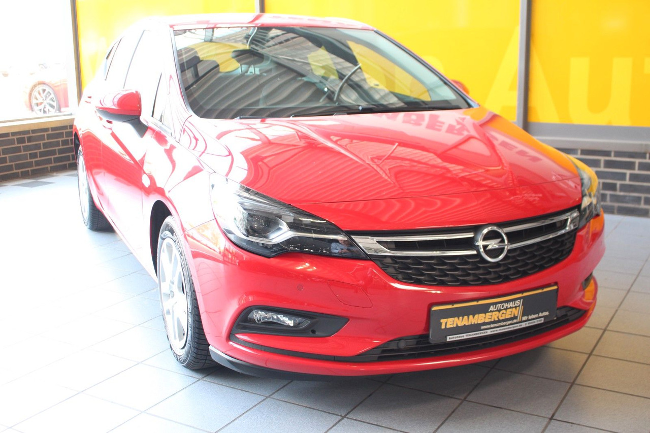 Opel Astra K Lim. Innovation Navi Voll-LED Kamera - Sedaan: pilt 2 Opel Astra K Lim. Innovation Navi Voll-LED Kamera - Sedaan: pilt 2