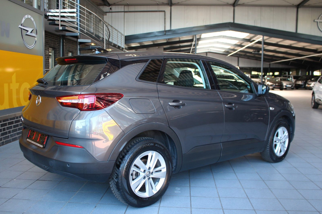 Opel Grandland Edition 1.2 Automatik Navi PDC v+h LED - Maastur: pilt 5 Opel Grandland Edition 1.2 Automatik Navi PDC v+h LED - Maastur: pilt 5