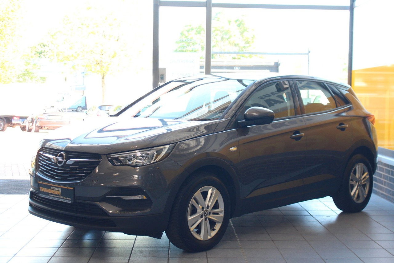 Opel Grandland Edition 1.2 Automatik Navi PDC v+h LED - Maastur: pilt 4 Opel Grandland Edition 1.2 Automatik Navi PDC v+h LED - Maastur: pilt 4