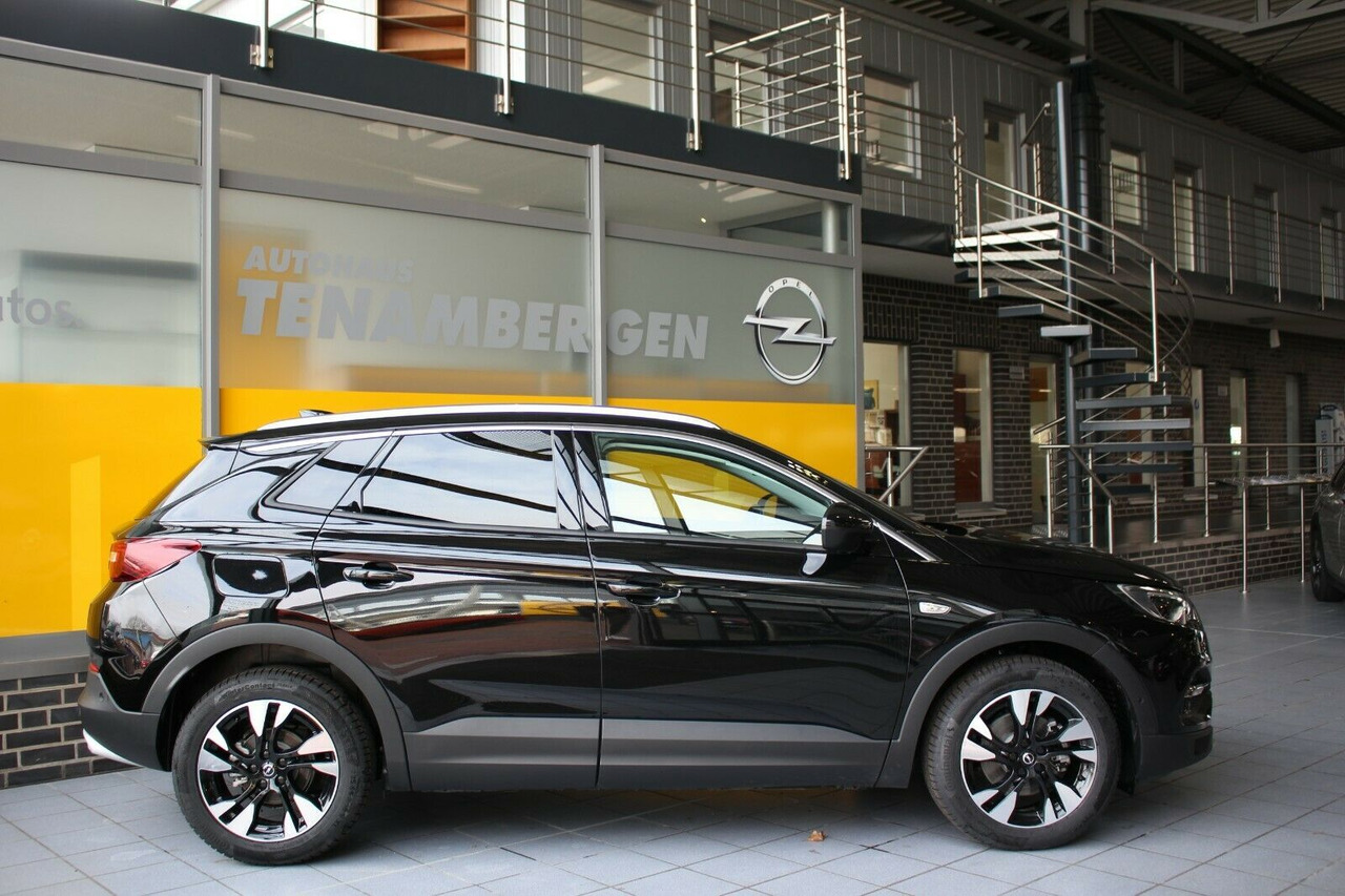 Opel Grandland X Ultimate Leder 360°Kamera DAB - Maastur: pilt 3 Opel Grandland X Ultimate Leder 360°Kamera DAB - Maastur: pilt 3