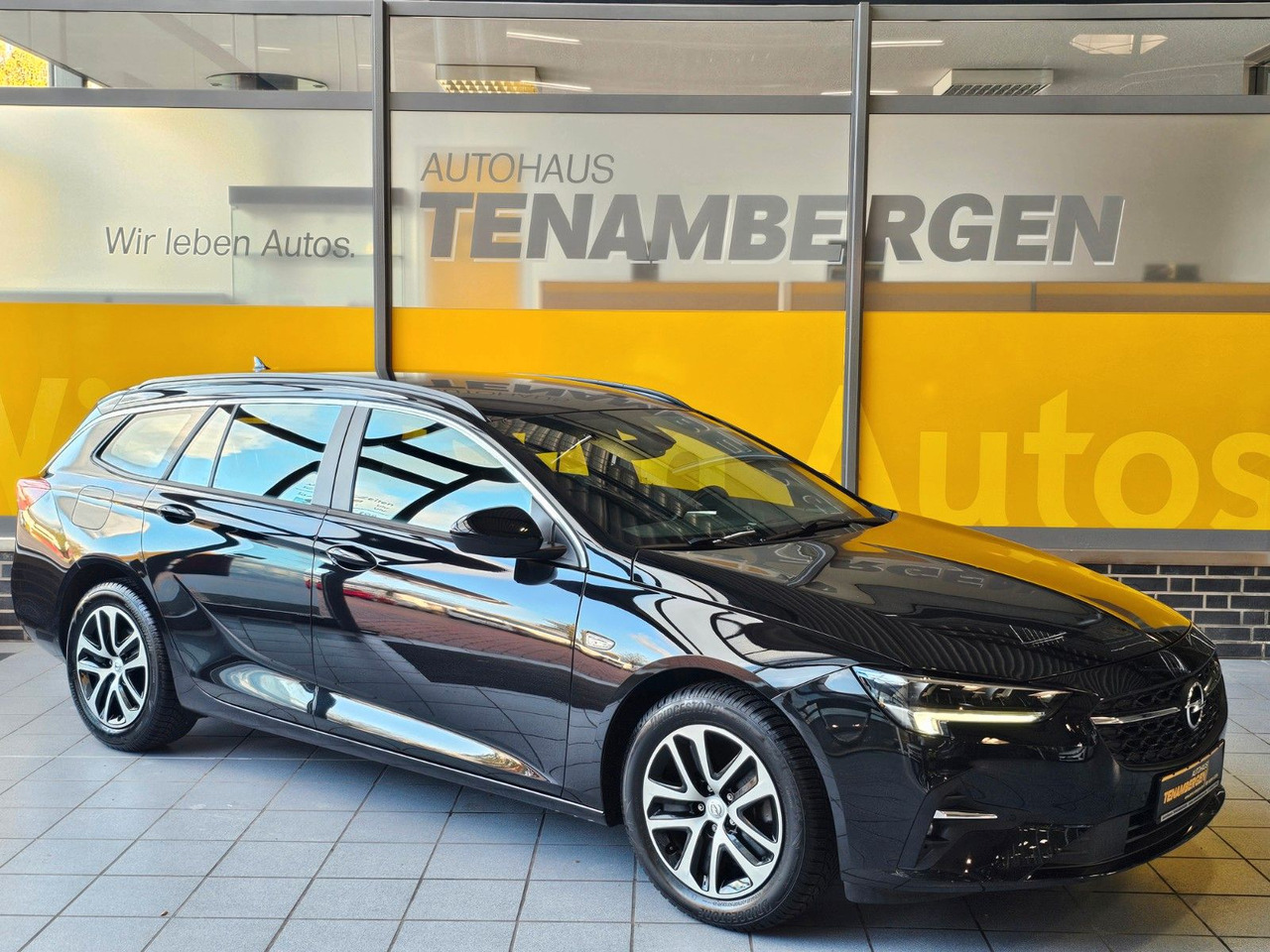Opel Insignia B ST SHZ LHzg Carplay PDC Spurassistent - Universaal: pilt 1 Opel Insignia B ST SHZ LHzg Carplay PDC Spurassistent - Universaal: pilt 1