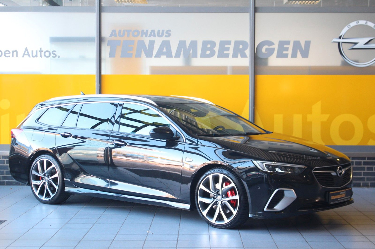 Opel Insignia B Sports Tourer GSi 4x4 Massage Bose - Universaal: pilt 1 Opel Insignia B Sports Tourer GSi 4x4 Massage Bose - Universaal: pilt 1