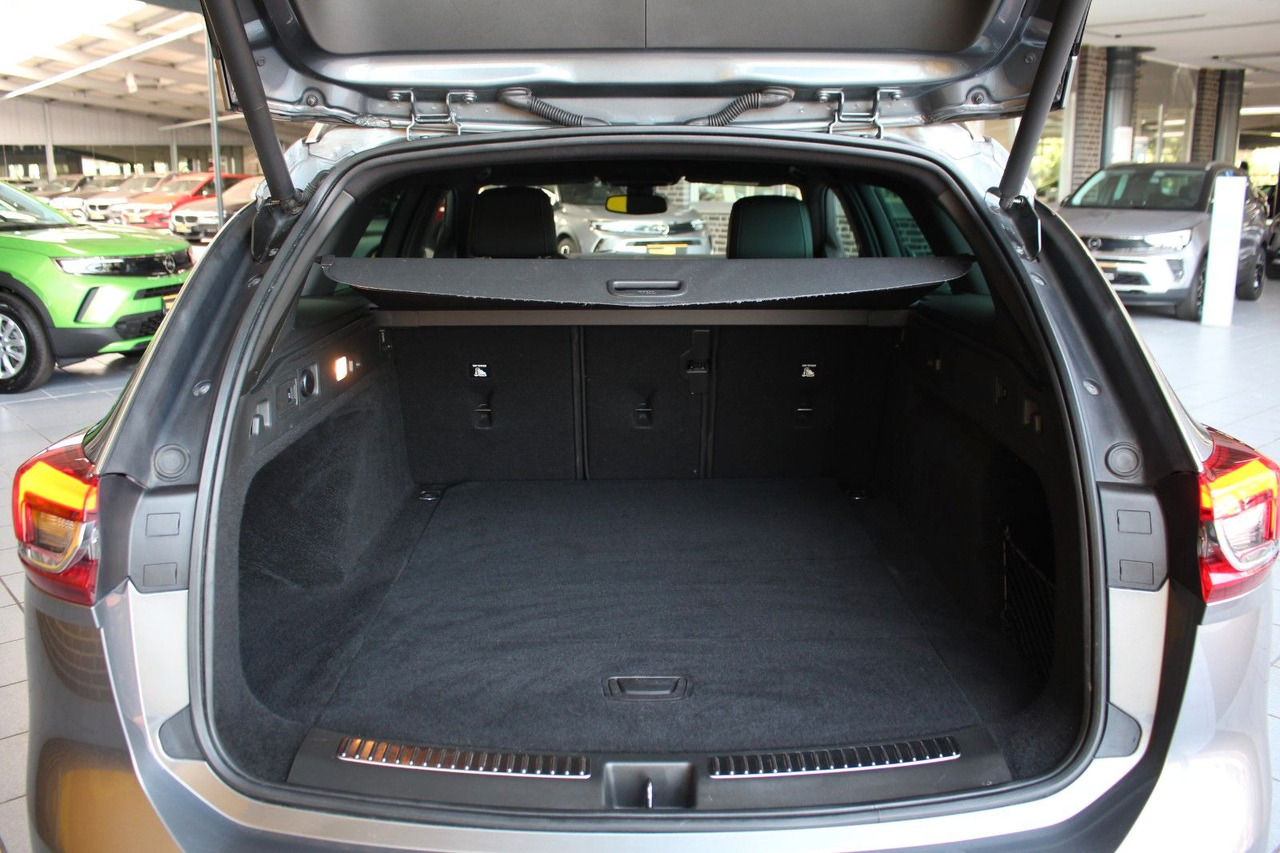 Auto Opel Insignia B Sports Tourer Ultimate 4x4 OPC AHK: pilt 17