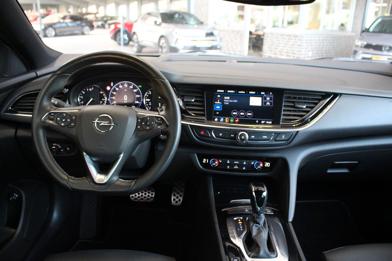 Auto Opel Insignia B Sports Tourer Ultimate 4x4 OPC AHK: pilt 12