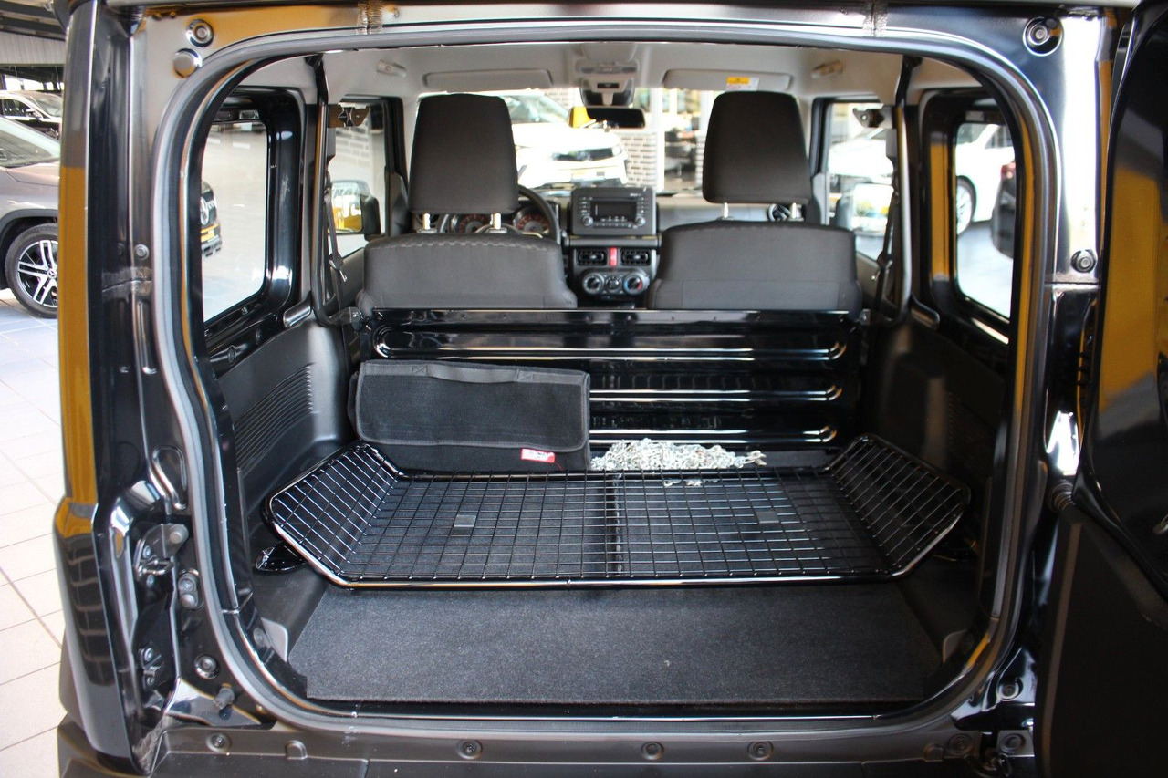 Suzuki Jimny zuschaltbarer Allradantrieb Allgrip - Maastur: pilt 5 Suzuki Jimny zuschaltbarer Allradantrieb Allgrip - Maastur: pilt 5