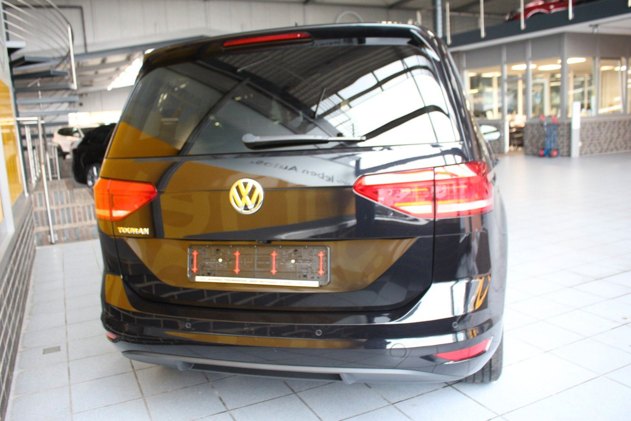 Volkswagen Touran Comfortline BMT S/S Navi Kamera ACC - Mikrobuss: pilt 4 Volkswagen Touran Comfortline BMT S/S Navi Kamera ACC - Mikrobuss: pilt 4
