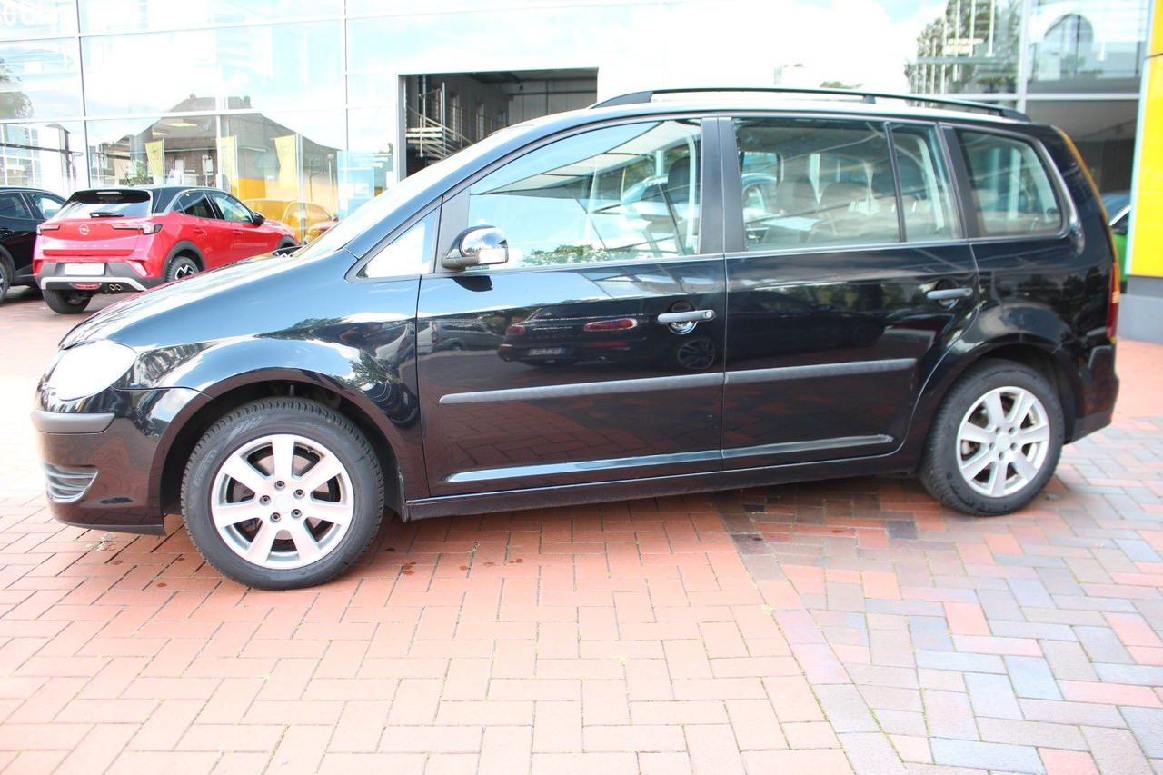 Volkswagen Touran Conceptline AHK 7 Sitze - Mikrobuss: pilt 3 Volkswagen Touran Conceptline AHK 7 Sitze - Mikrobuss: pilt 3