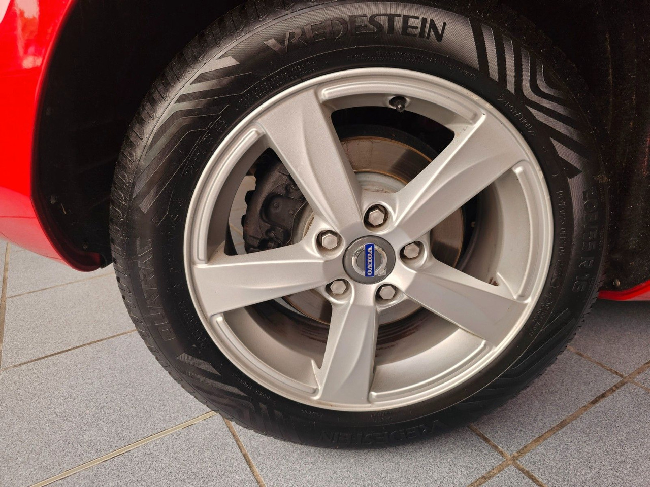 Volvo V40 You! Xenon Sitzheizung Freisprecheinrichtung - Sedaan: pilt 5 Volvo V40 You! Xenon Sitzheizung Freisprecheinrichtung - Sedaan: pilt 5