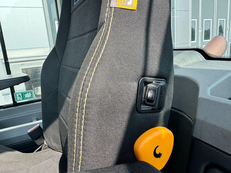 Rataslaadur JCB 413 2.800h: pilt 18