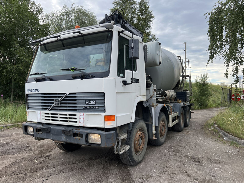 Volvo FL12 - Statsionaarne betoonipump: pilt 1 Volvo FL12 - Statsionaarne betoonipump: pilt 1