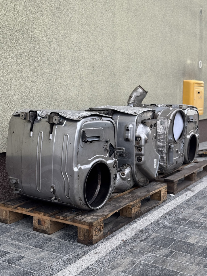 DAF XF 106 XG CF Efficient catalytic converters - Väljalaskesüsteem - Veoauto: pilt 1 DAF XF 106 XG CF Efficient catalytic converters - Väljalaskesüsteem - Veoauto: pilt 1