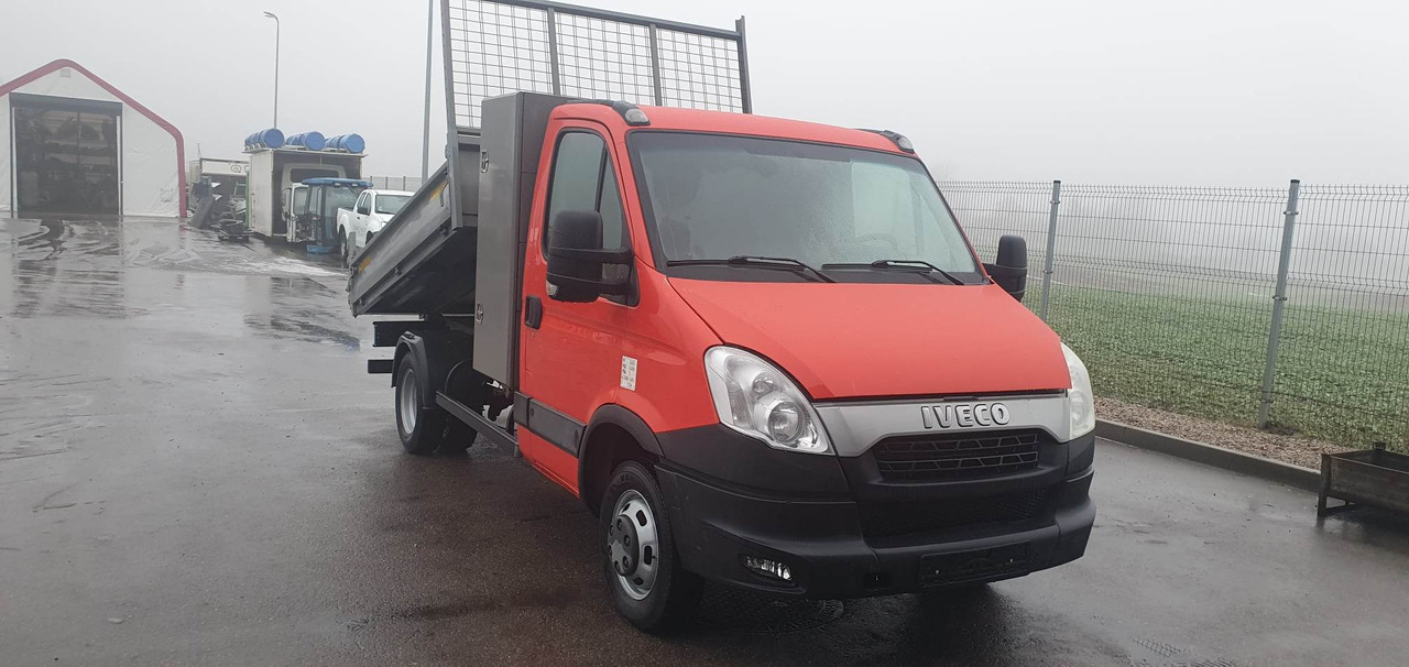 IVECO Daily 35C13 - Tarbesõiduk kallur: pilt 1 IVECO Daily 35C13 - Tarbesõiduk kallur: pilt 1