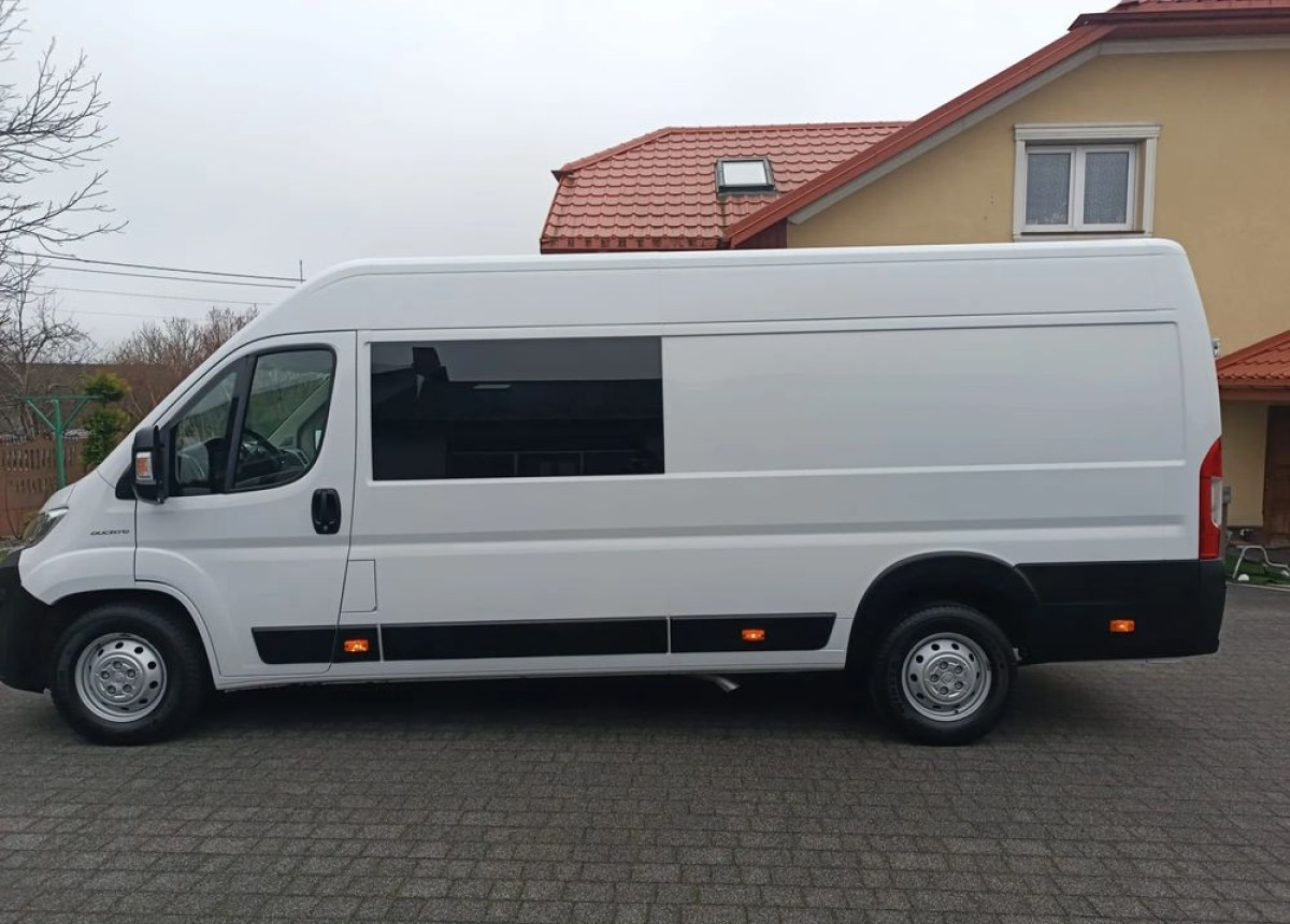 Fiat Ducato Max Brygadowy 7-osobowy 2.3 180ps. - Meeskonnaauto: pilt 3 Fiat Ducato Max Brygadowy 7-osobowy 2.3 180ps. - Meeskonnaauto: pilt 3