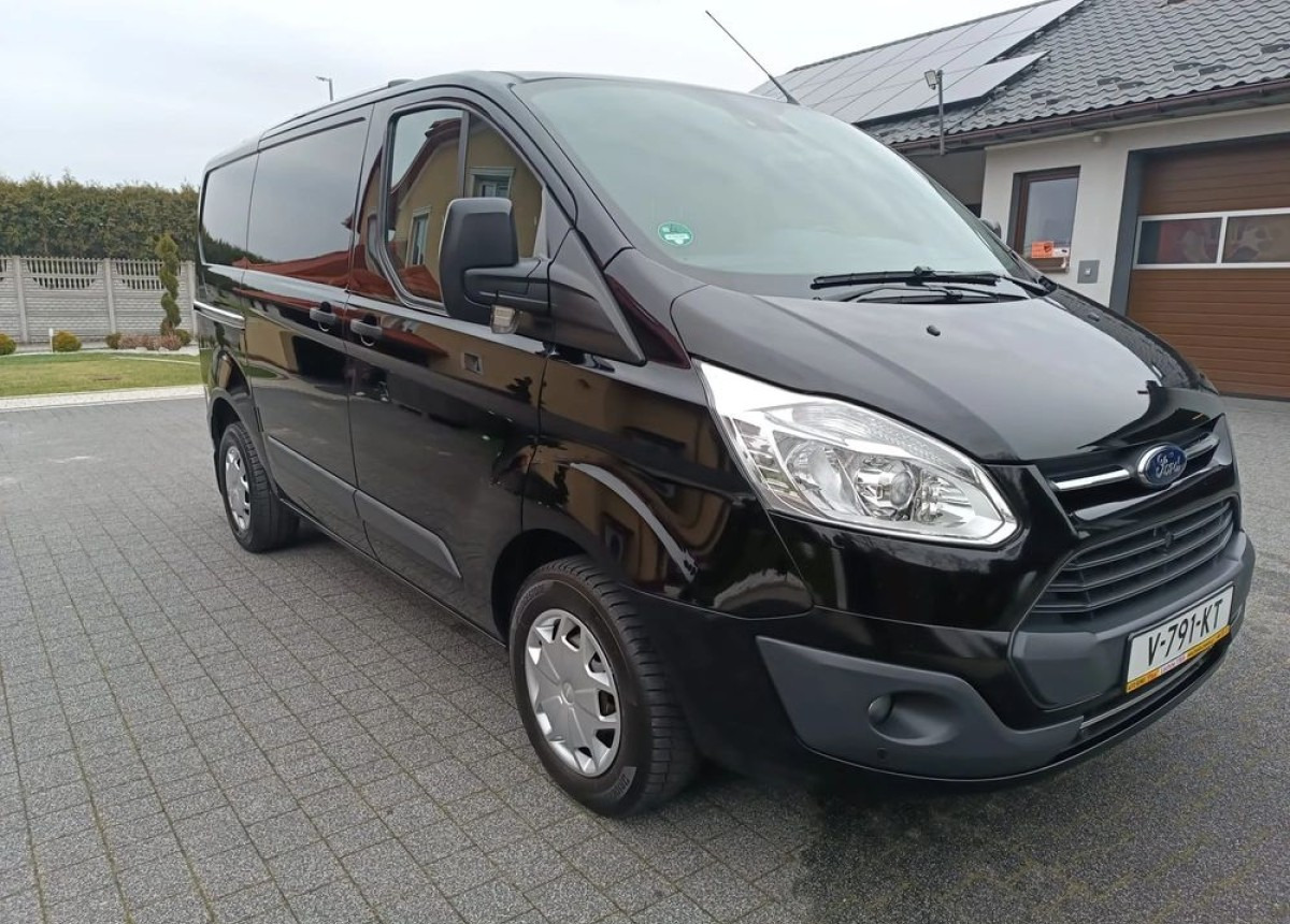 Ford Custon 2.0 130ps. z Niemiec Serwisowany w ASO Stan jak Nowy - Kaubik: pilt 4 Ford Custon 2.0 130ps. z Niemiec Serwisowany w ASO Stan jak Nowy - Kaubik: pilt 4